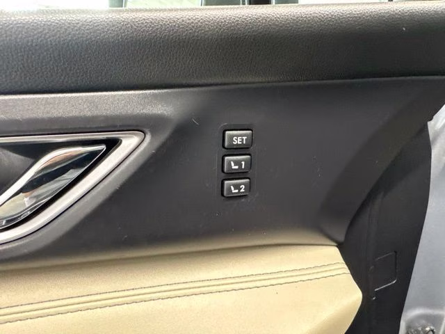 2020 Ice Silver Metallic Subaru Ascent Limited AWD SUV