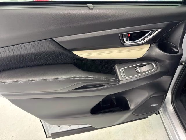 2020 Ice Silver Metallic Subaru Ascent Limited AWD SUV