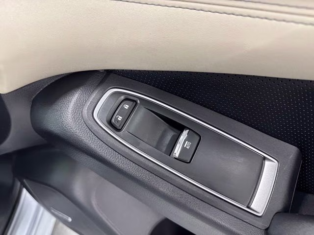 2020 Ice Silver Metallic Subaru Ascent Limited AWD SUV
