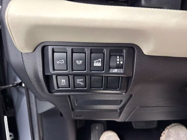 2020 Ice Silver Metallic Subaru Ascent Limited AWD SUV