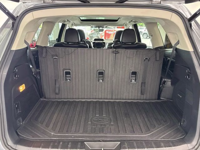 2020 Ice Silver Metallic Subaru Ascent Limited AWD SUV