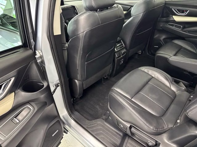 2020 Ice Silver Metallic Subaru Ascent Limited AWD SUV