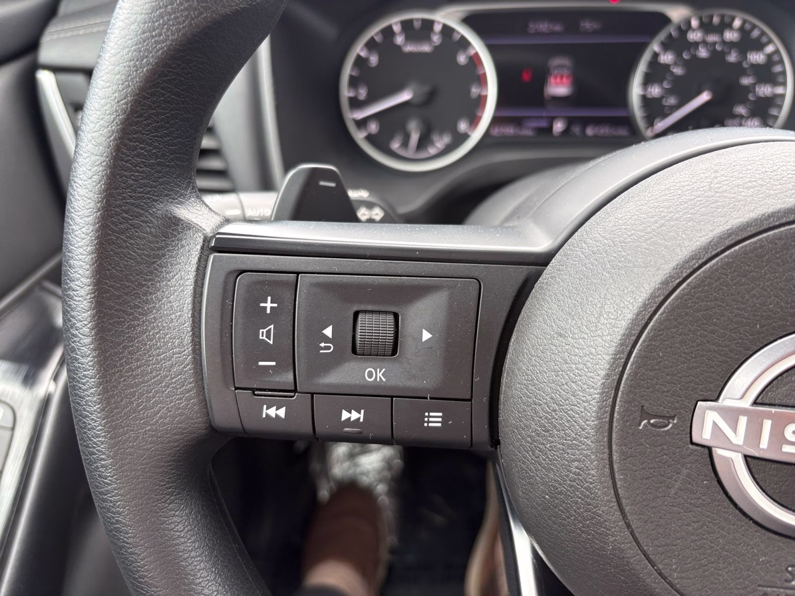 2024 Gun Metallic Nissan Rogue S FWD SUV