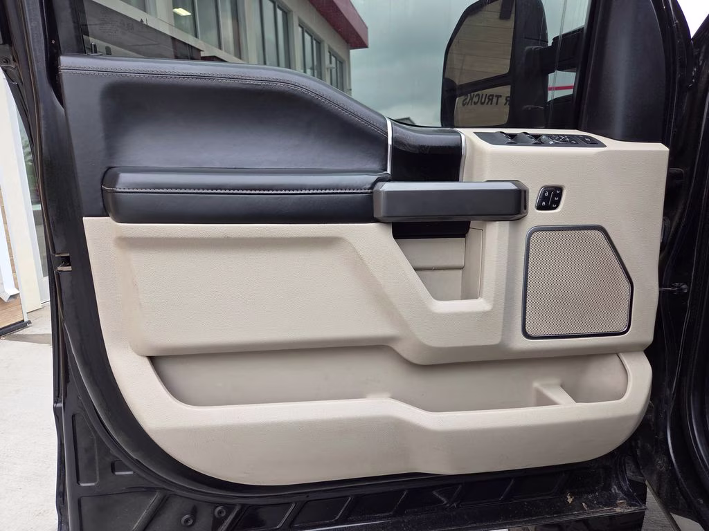 2020 Agate Black Metallic Ford Super Duty F-350 SRW Limited 4X4 Truck