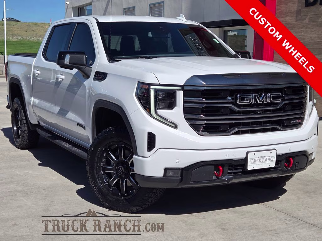 2022 Summit White GMC Sierra 1500 AT4 4X4 Truck