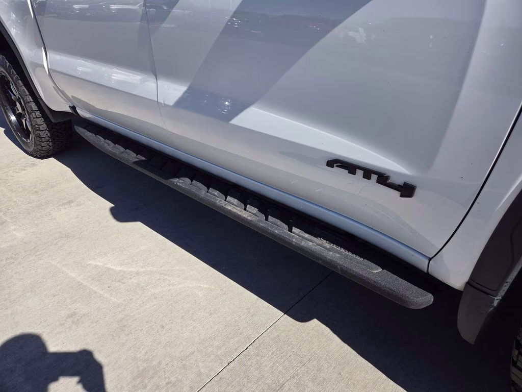 2022 Summit White GMC Sierra 1500 AT4 4X4 Truck
