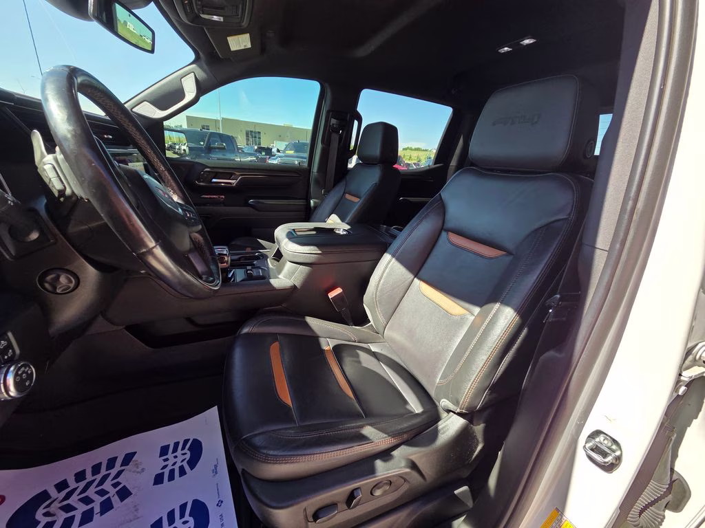 2022 Summit White GMC Sierra 1500 AT4 4X4 Truck