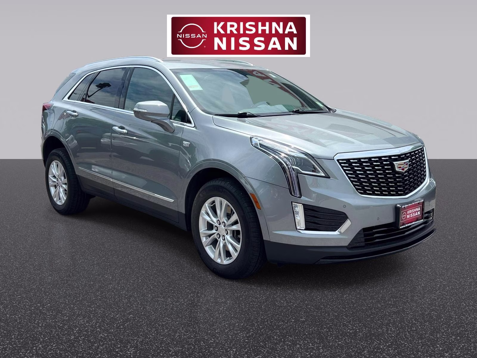 2023 Argent Silver Metallic Cadillac XT5 Luxury AWD SUV
