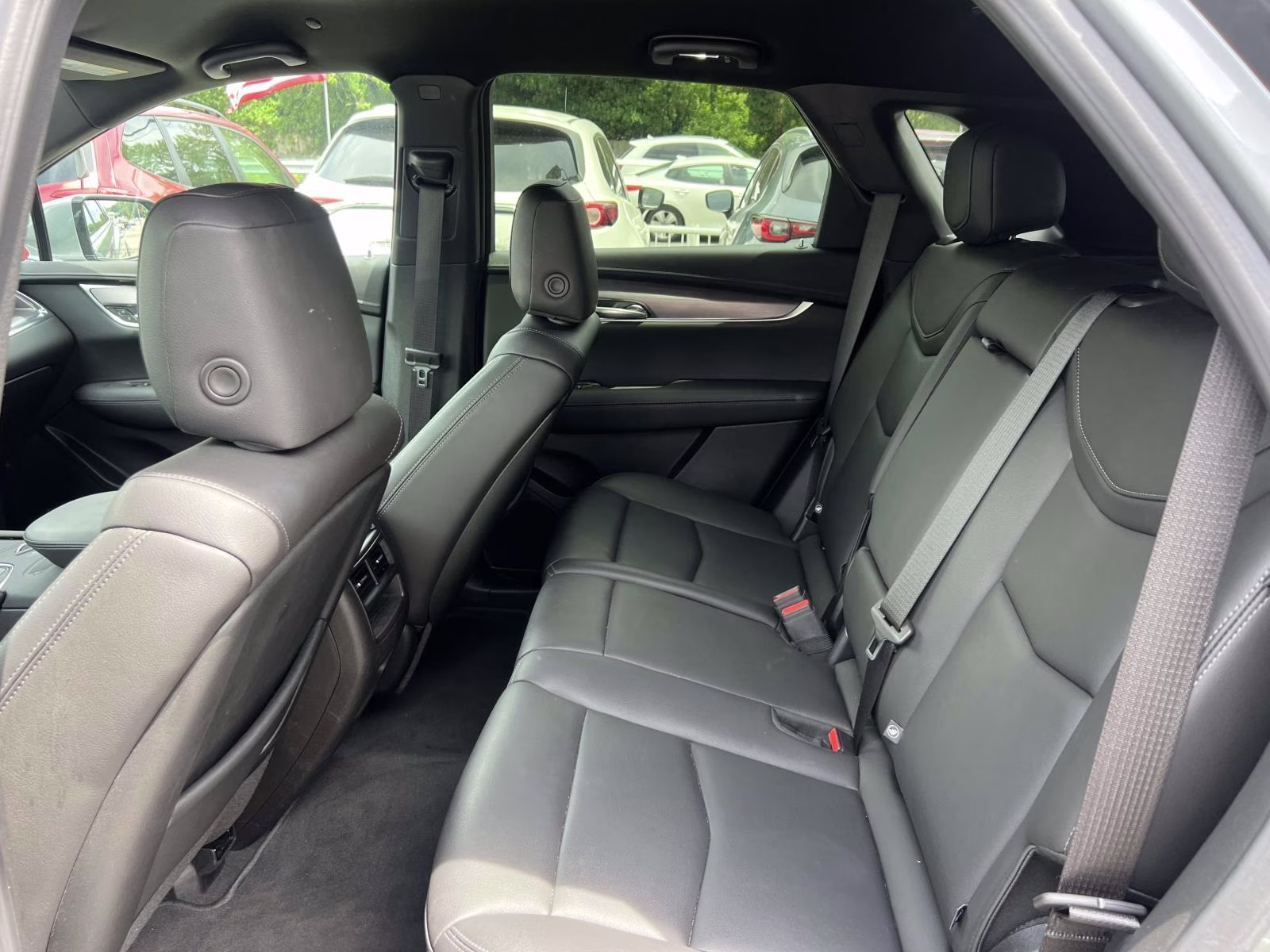 2023 Argent Silver Metallic Cadillac XT5 Luxury AWD SUV
