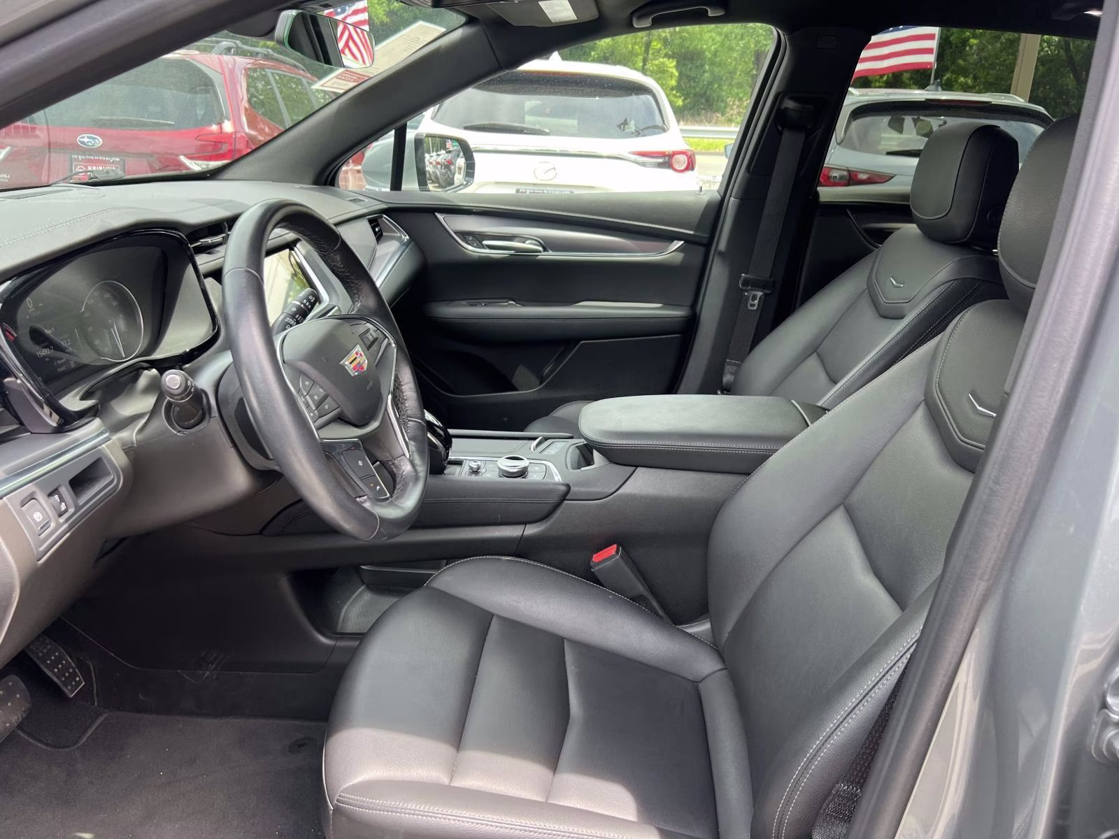 2023 Argent Silver Metallic Cadillac XT5 Luxury AWD SUV