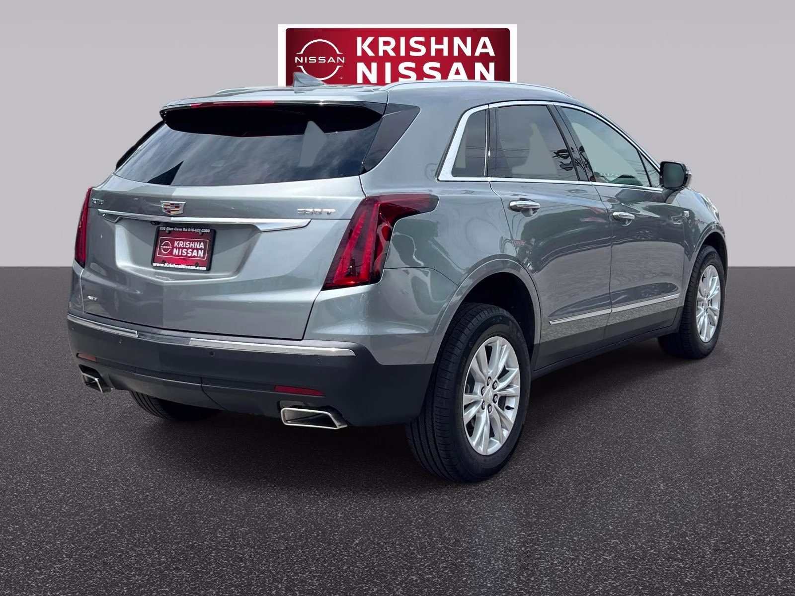 2023 Argent Silver Metallic Cadillac XT5 Luxury AWD SUV