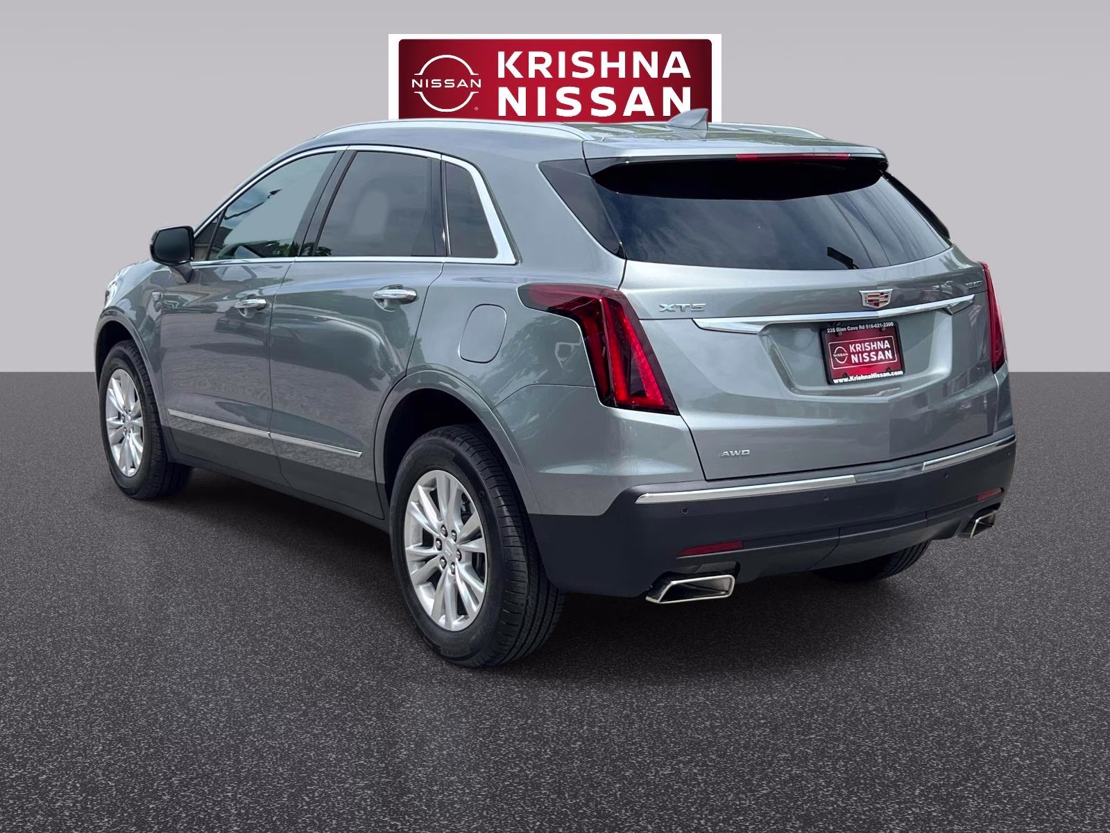 2023 Argent Silver Metallic Cadillac XT5 Luxury AWD SUV