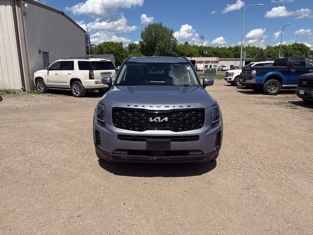 2022 Everlasting Silver Kia Telluride SX AWD SUV