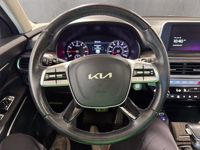 2022 Everlasting Silver Kia Telluride SX AWD SUV
