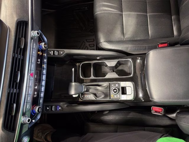 2022 Everlasting Silver Kia Telluride SX AWD SUV