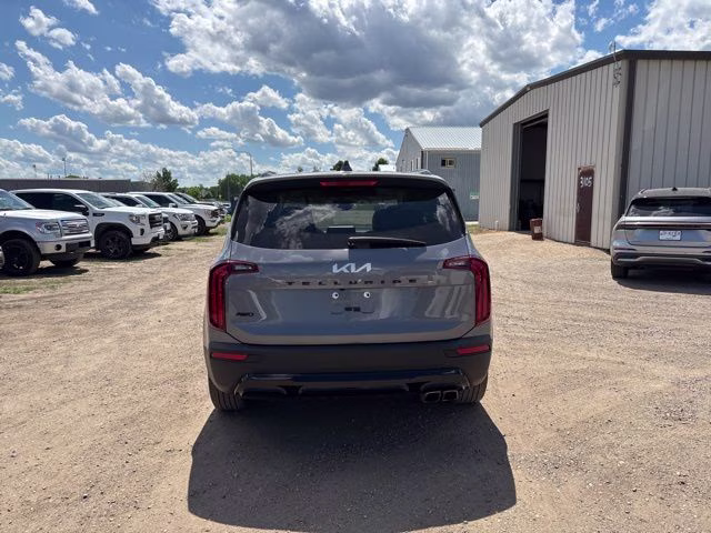 2022 Everlasting Silver Kia Telluride SX AWD SUV
