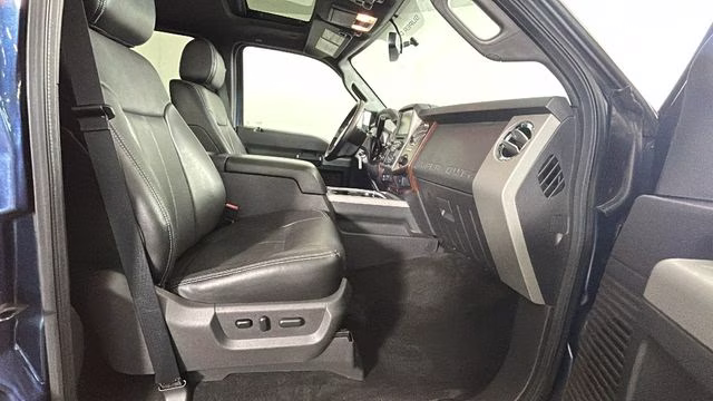 2016 Blue Ford Super Duty F-350 SRW Lariat 4X4 Truck
