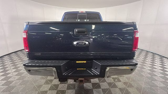 2016 Blue Ford Super Duty F-350 SRW Lariat 4X4 Truck