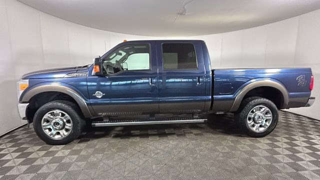 2016 Blue Ford Super Duty F-350 SRW Lariat 4X4 Truck