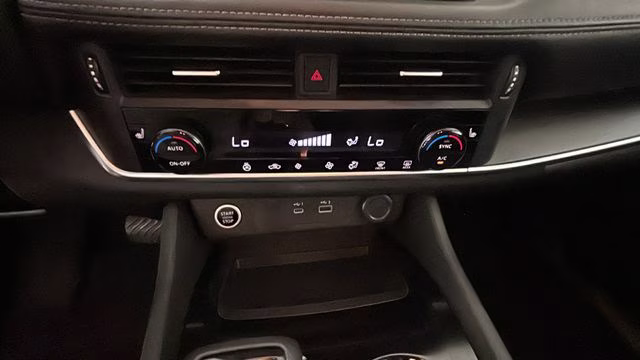 2021 Glacier White Nissan Rogue S FWD SUV