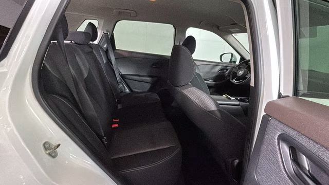 2021 Glacier White Nissan Rogue S FWD SUV