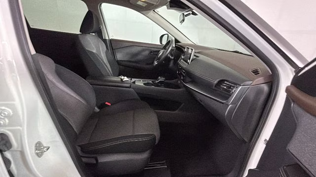 2021 Glacier White Nissan Rogue S FWD SUV
