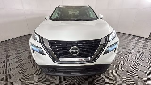 2021 Glacier White Nissan Rogue S FWD SUV