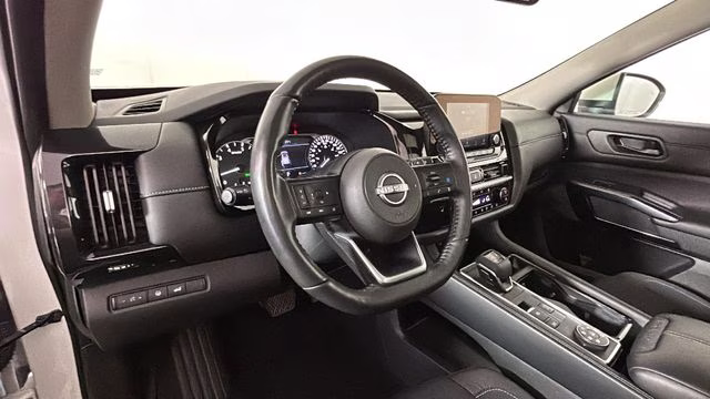 2024 Pearl White Tricoat Nissan Pathfinder SV 4X4 SUV