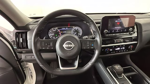 2024 Pearl White Tricoat Nissan Pathfinder SV 4X4 SUV