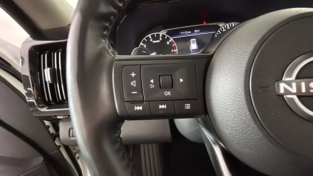 2024 Pearl White Tricoat Nissan Pathfinder SV 4X4 SUV