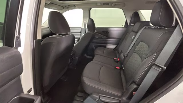 2024 Pearl White Tricoat Nissan Pathfinder SV 4X4 SUV