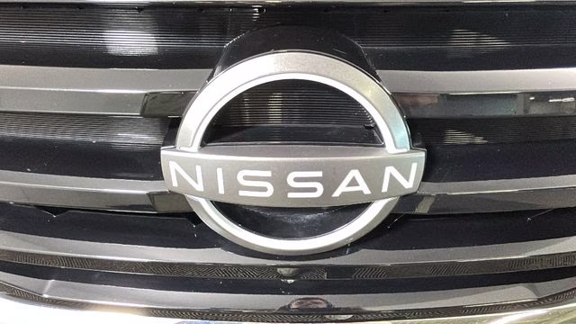 2024 Pearl White Tricoat Nissan Pathfinder SV 4X4 SUV