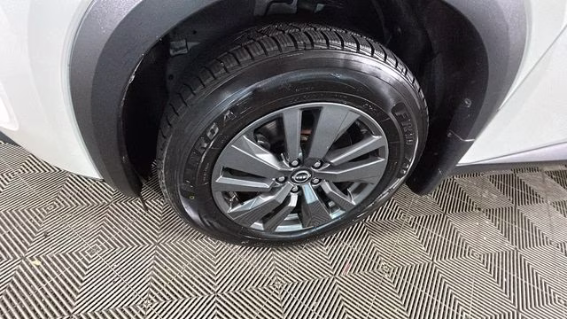 2024 Pearl White Tricoat Nissan Pathfinder SV 4X4 SUV