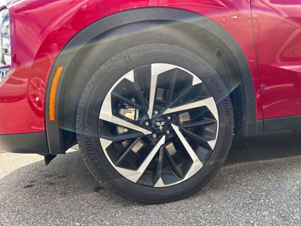 2024 Red Diamond Mitsubishi Outlander SE AWD SUV