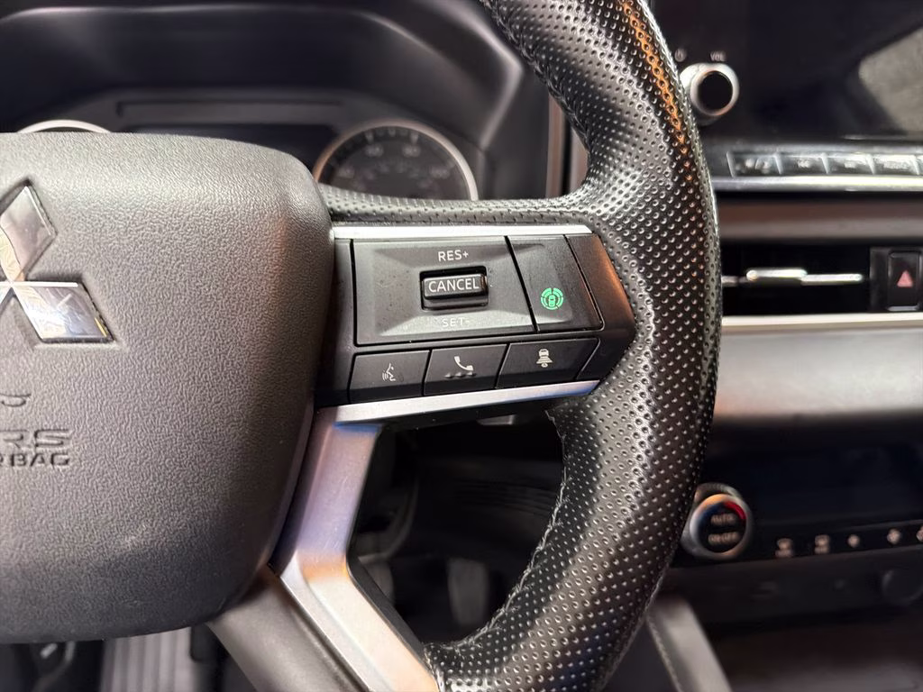 2024 Red Diamond Mitsubishi Outlander SE AWD SUV