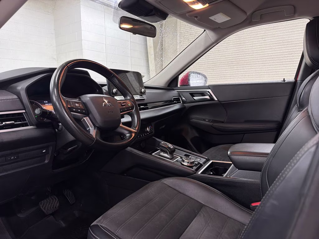 2024 Red Diamond Mitsubishi Outlander SE AWD SUV