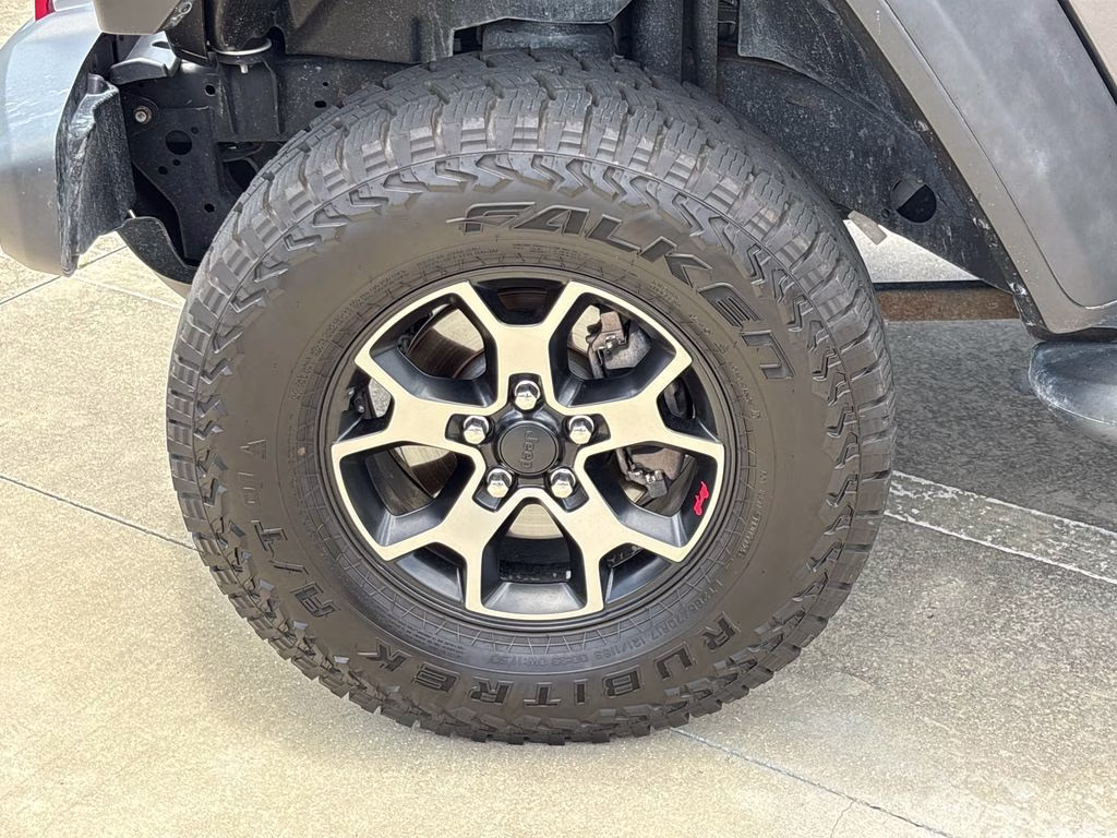 2018 Granite Crystal Metallic Clearcoat Jeep Wrangler Rubicon 4X4 SUV