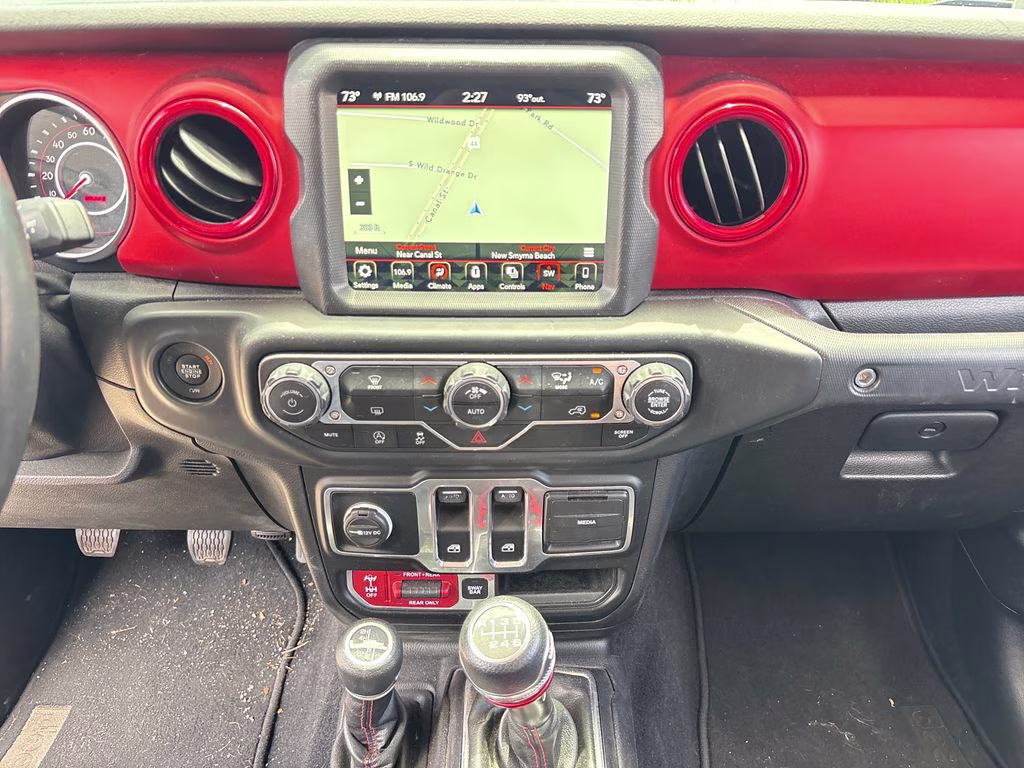 2018 Granite Crystal Metallic Clearcoat Jeep Wrangler Rubicon 4X4 SUV