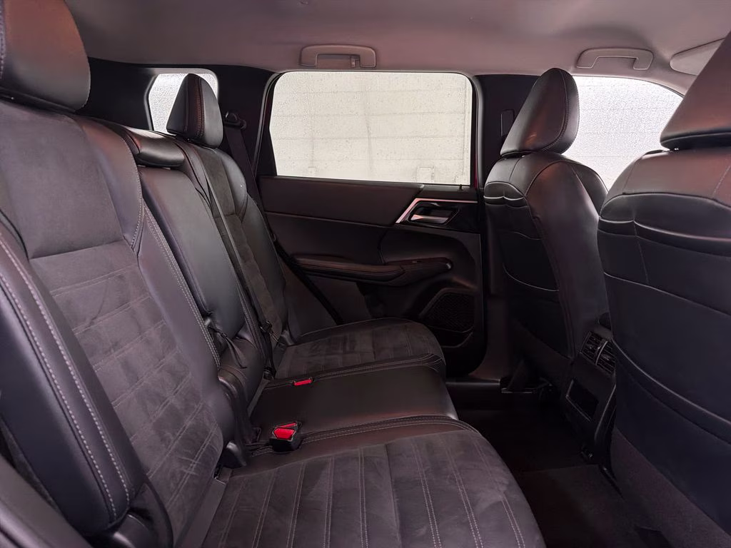 2024 Red Diamond Mitsubishi Outlander SE AWD SUV