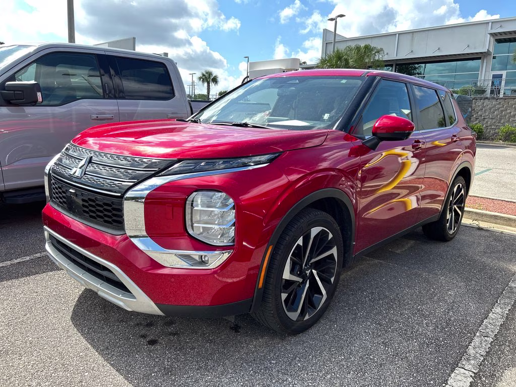 2024 Red Diamond Mitsubishi Outlander SE AWD SUV