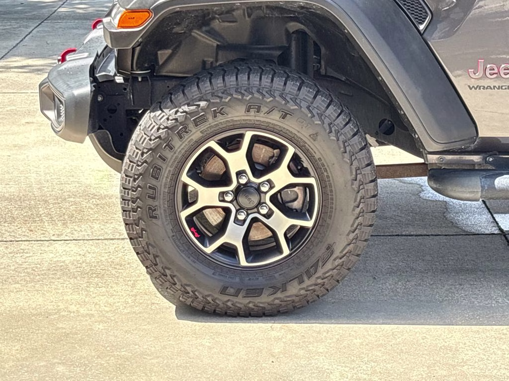 2018 Granite Crystal Metallic Clearcoat Jeep Wrangler Rubicon 4X4 SUV