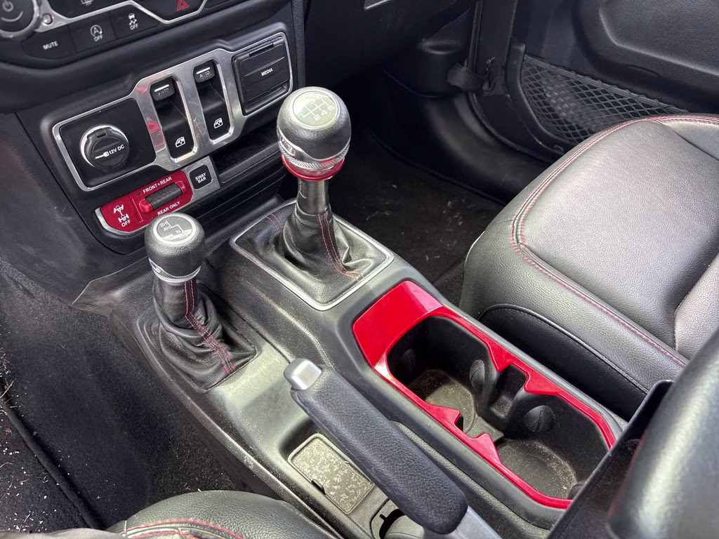 2018 Granite Crystal Metallic Clearcoat Jeep Wrangler Rubicon 4X4 SUV