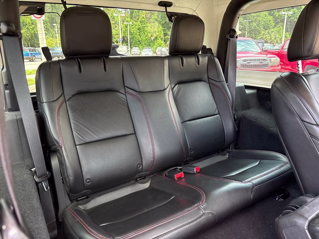 2018 Granite Crystal Metallic Clearcoat Jeep Wrangler Rubicon 4X4 SUV
