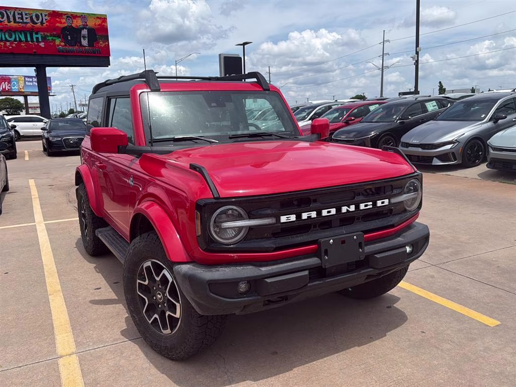 2023 Race Red Ford Bronco Outer Banks 4X4 SUV