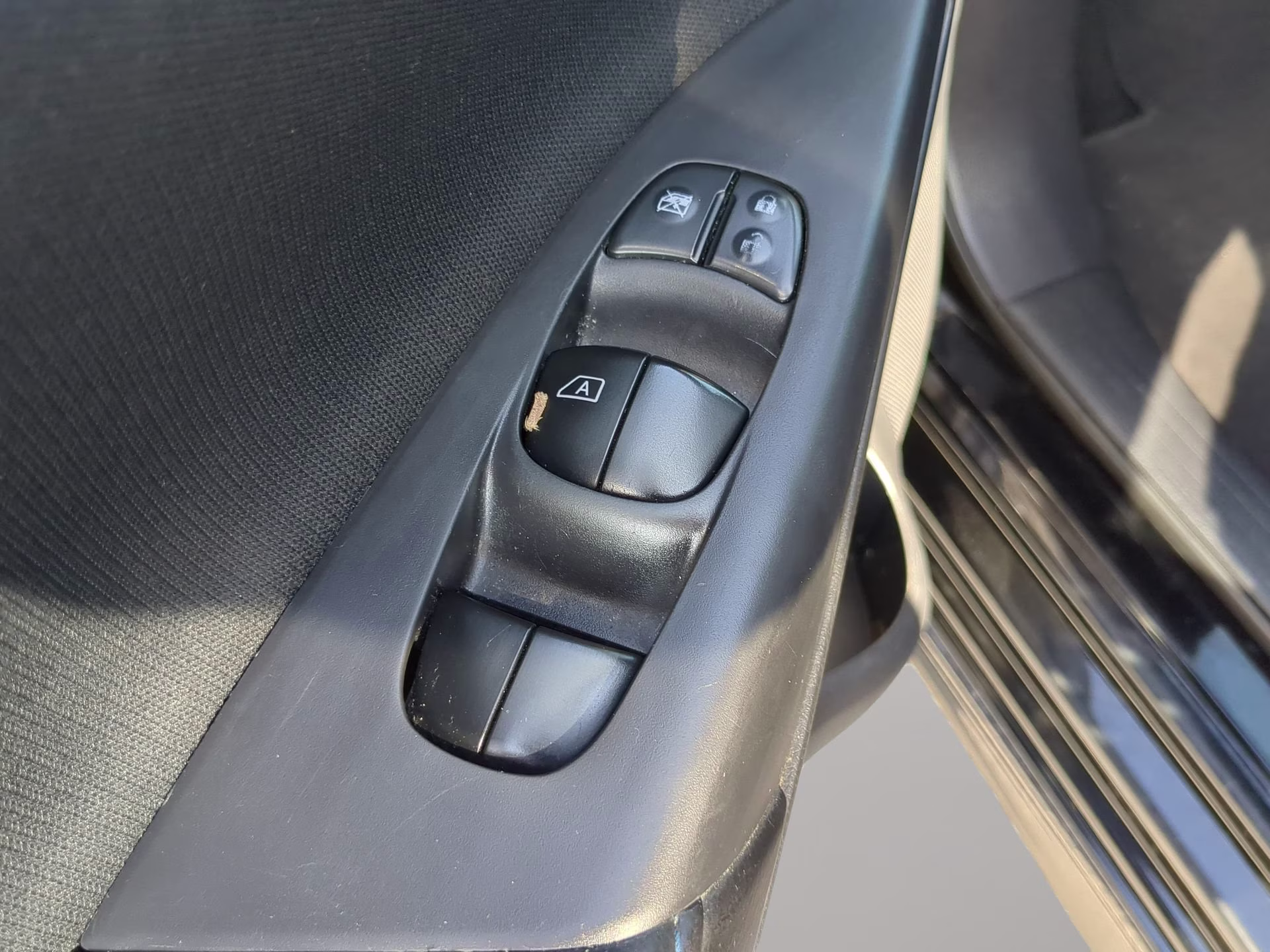 2019 Super Black Nissan Sentra SR FWD Sedan
