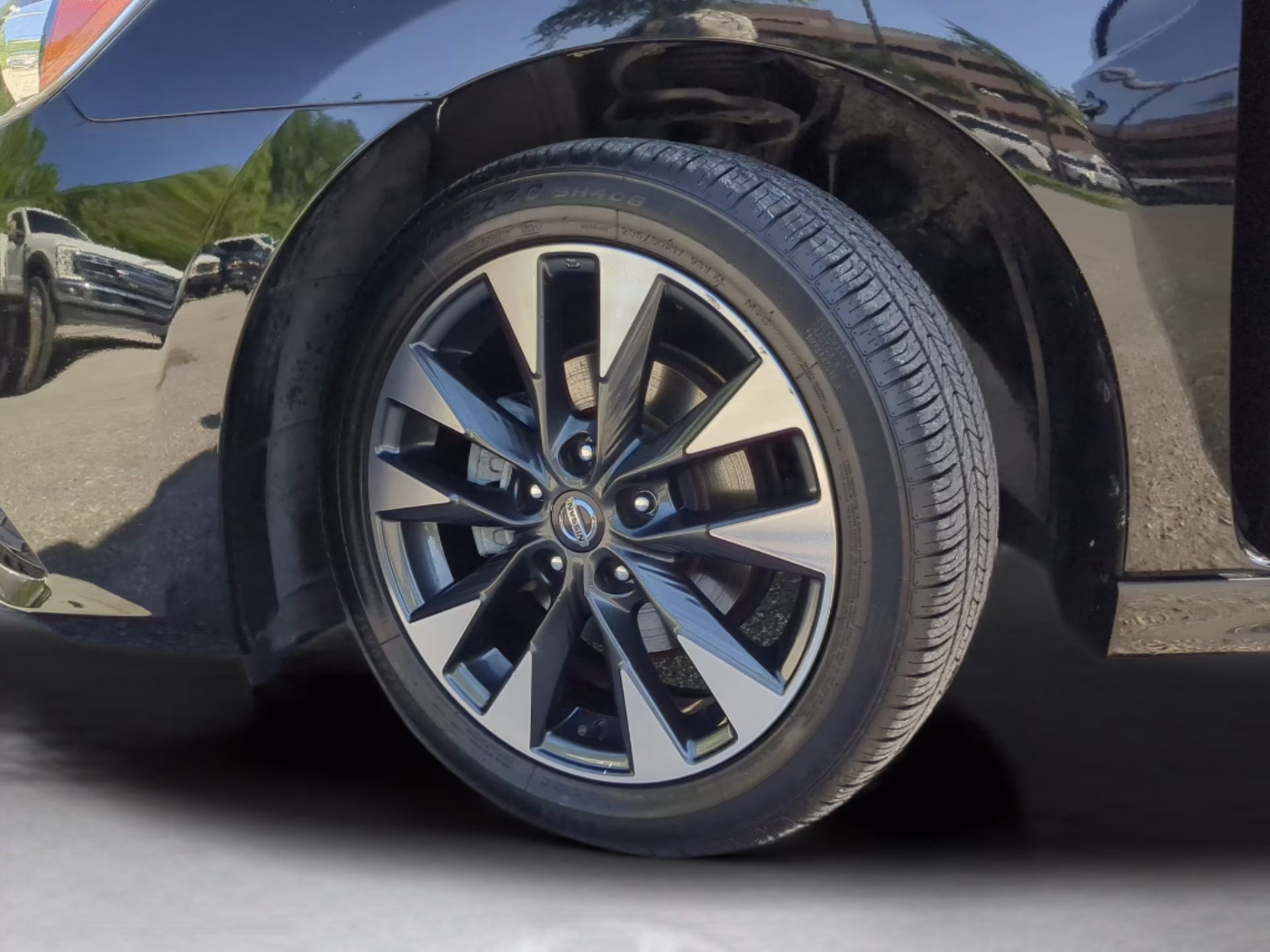 2019 Super Black Nissan Sentra SR FWD Sedan