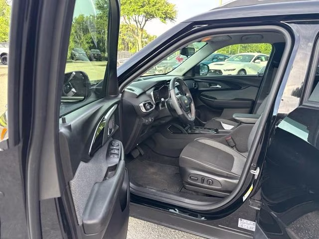 2022 Mosaic Black Metallic Chevrolet Trailblazer LT FWD SUV