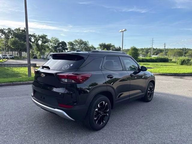 2022 Mosaic Black Metallic Chevrolet Trailblazer LT FWD SUV