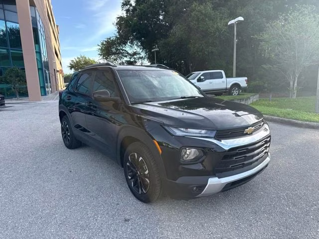 2022 Mosaic Black Metallic Chevrolet Trailblazer LT FWD SUV