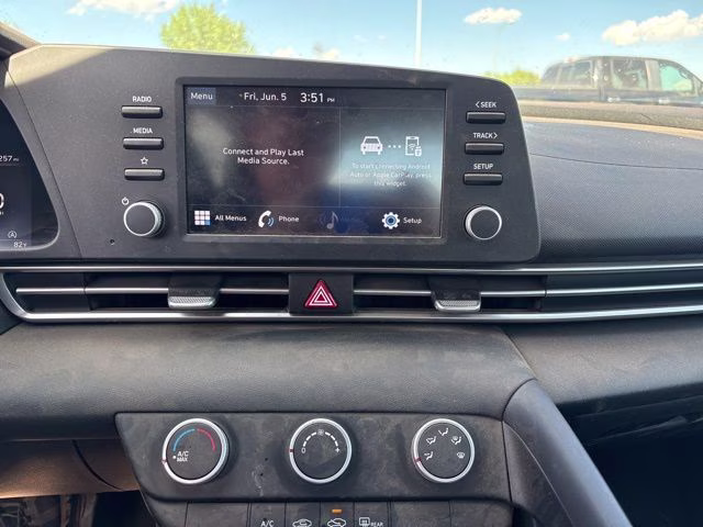 2021 Intense Blue Hyundai Elantra SE FWD Sedan